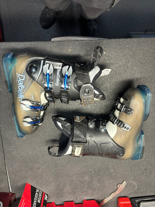 Used Dalbello Sun Valley River Run 235-277mm Ski Boots
