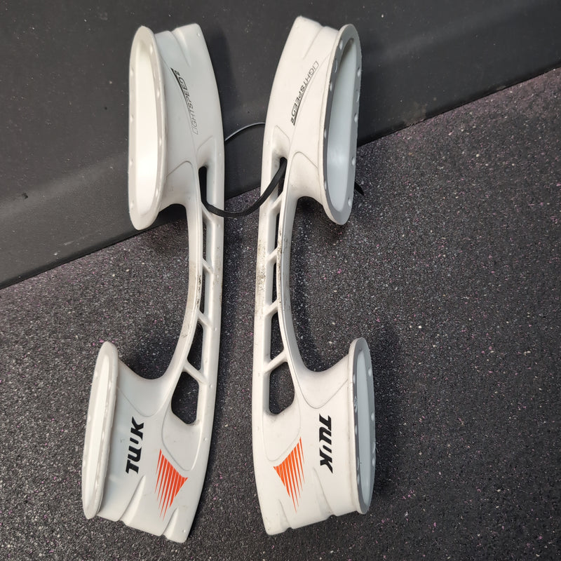 Load image into Gallery viewer, TUUK LightSpeed 2 Pair LS2 Size 12 Used Hockey Skate Holder
