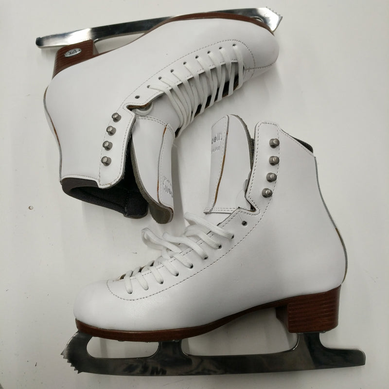 Load image into Gallery viewer, Slightly Used Riedell Diamond Size 4.5 Figure Skates
