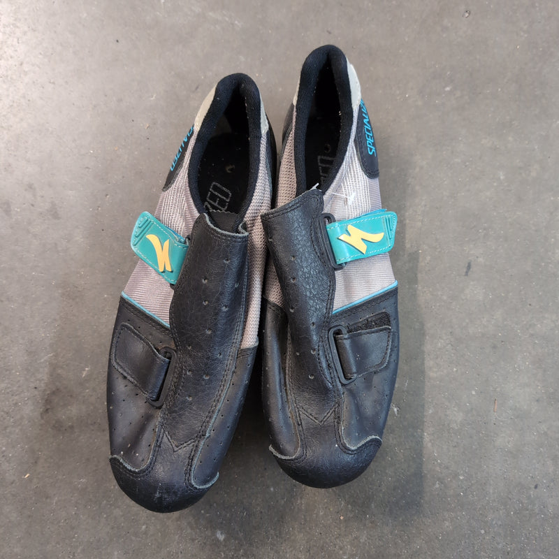 Load image into Gallery viewer, Used Specialized Biking Cleats (Size: US/7.5, EU/40)
