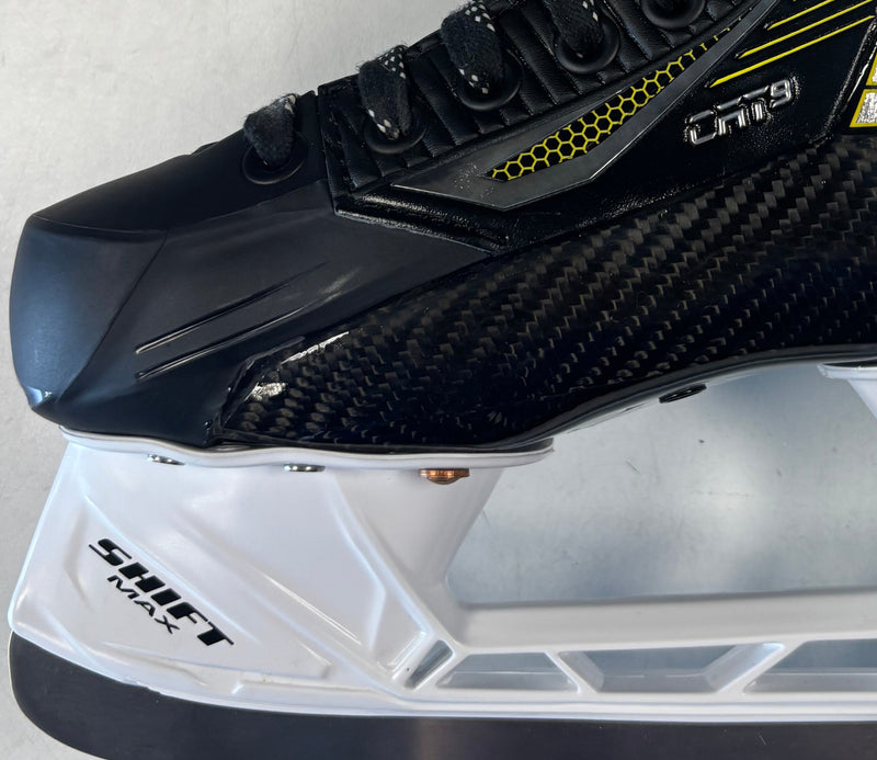 Load image into Gallery viewer, Pre Owned True Catalyst 9 Jr. Size 2 Ice Hockey Skates
