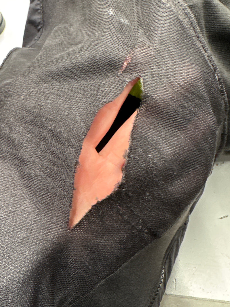Load image into Gallery viewer, Used Bauer Vapor X2.9 Hockey Pants, JR M
