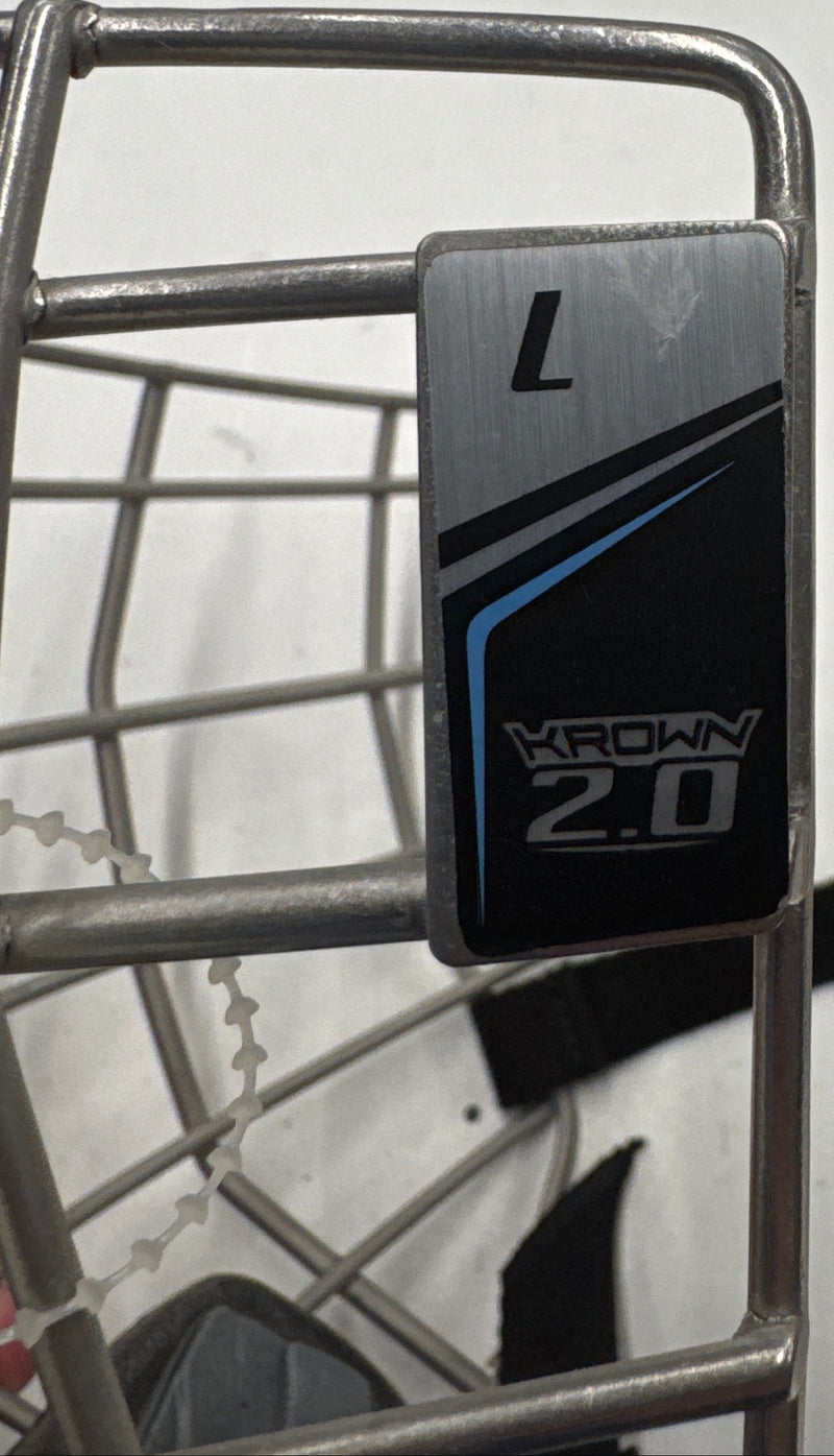 Load image into Gallery viewer, Warrior Krown 2.0 Hockey Helmet Cage, Size L

