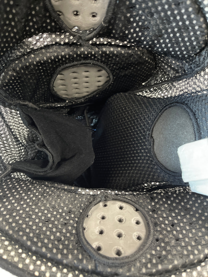 Load image into Gallery viewer, Used Mission Junior Medium Roller Hockey Girdle
