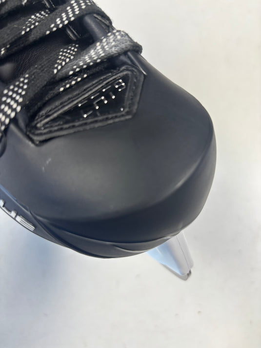 Pre Owned True Catalyst 9 Jr. Size 2 Ice Hockey Skates