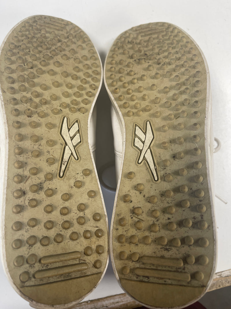 Load image into Gallery viewer, Used Reebok Size 8.5 Golf Shoes
