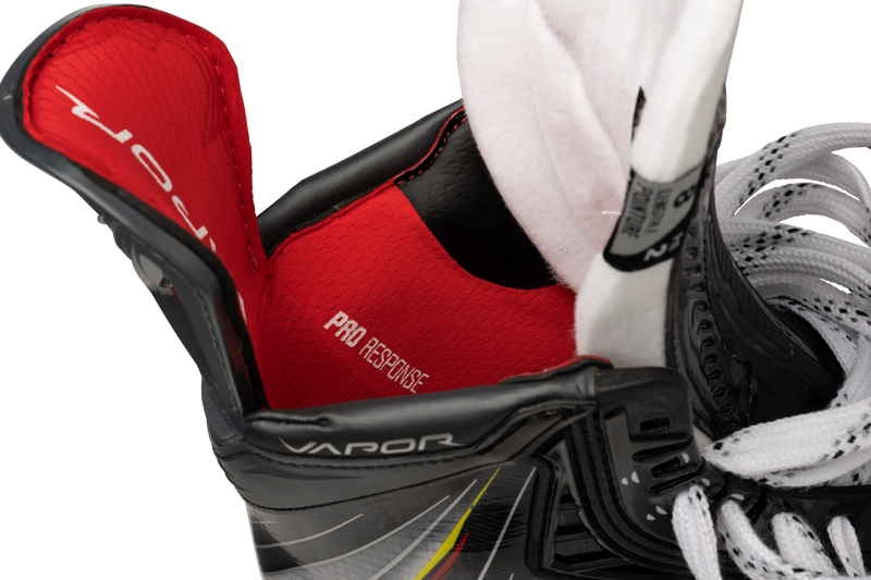 Load image into Gallery viewer, Bauer FlyPro Sr. Hockey Skates
