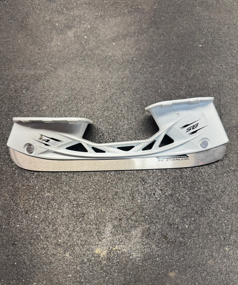 Load image into Gallery viewer, Lightly Used CCM SB +4.0 Holder /w Steel
