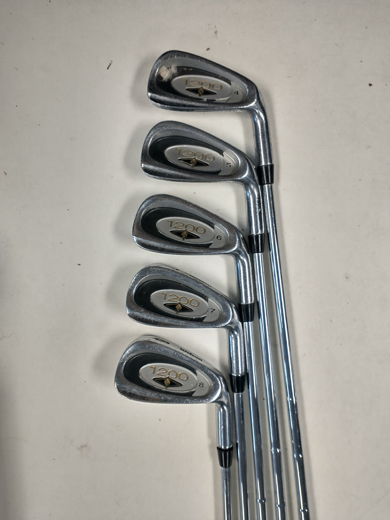 Load image into Gallery viewer, Used Wilson 1200 Oversized Steel Shaft Iron Set 4-8 RH 3 &amp; 5 Wood &amp; 100% carbon graphite 3 &amp; 5 Wood
