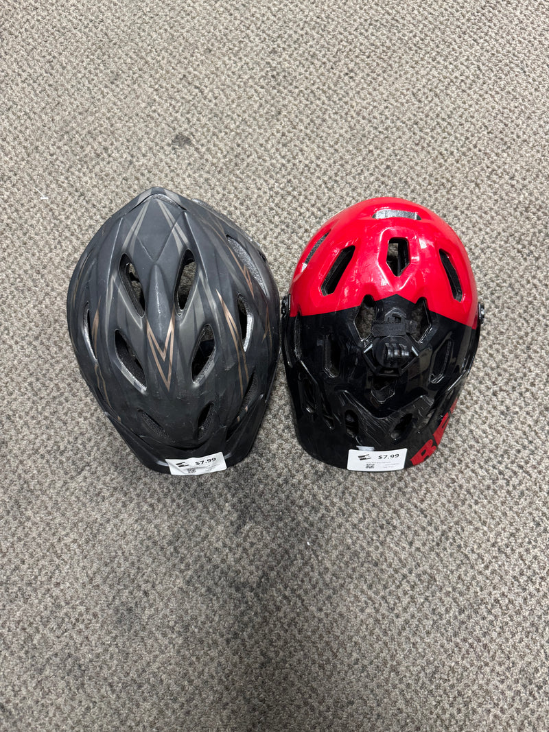 Load image into Gallery viewer, Used Bell Bike Helmets
