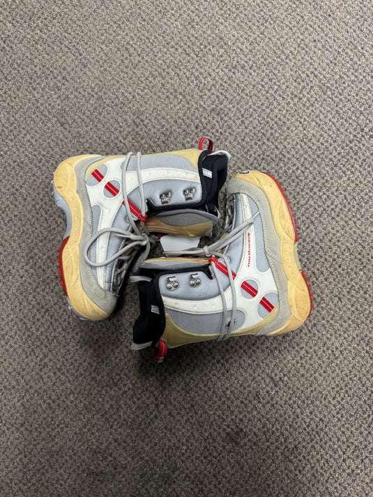 Used Northwave Size 5 Snowboard Boot