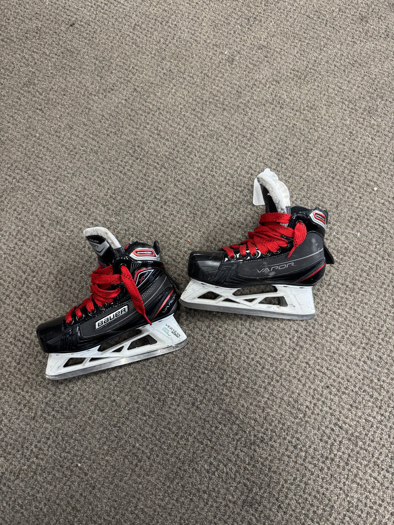 Load image into Gallery viewer, Lightly Used Bauer Vapor X700 Goalie Skates
