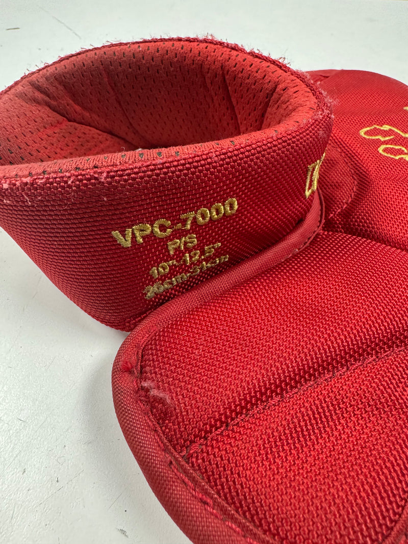 Load image into Gallery viewer, Used Vaughn VPC-7000 10"-12.5" Goalie Neck Guard
