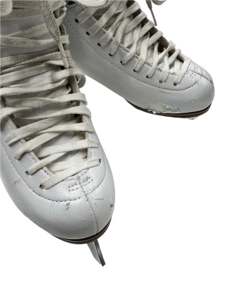 Load image into Gallery viewer, Used Jackson Artiste Size 5C Figure Skates
