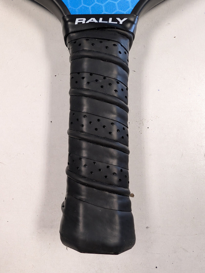 Load image into Gallery viewer, Slightly Used Rally Flare Pickleball Paddle
