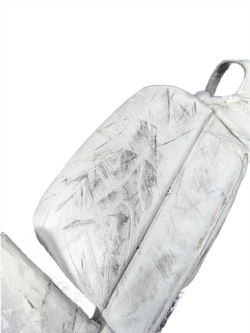 Load image into Gallery viewer, Used Bauer GP-XR4 Jr. 28" Goalie Leg Pads
