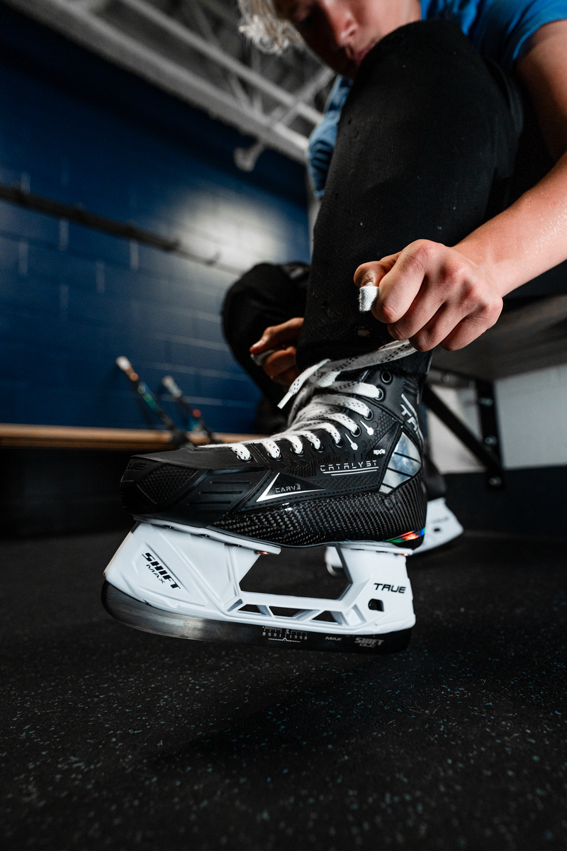 Load image into Gallery viewer, True Catalyst 9X4 Intermediate Hockey Skate
