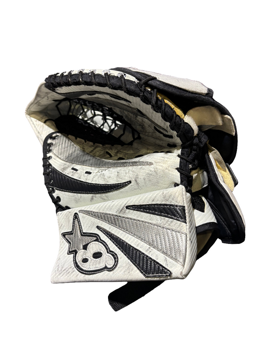 Used Regular Brians Zero G Intermediate Goalie Glove