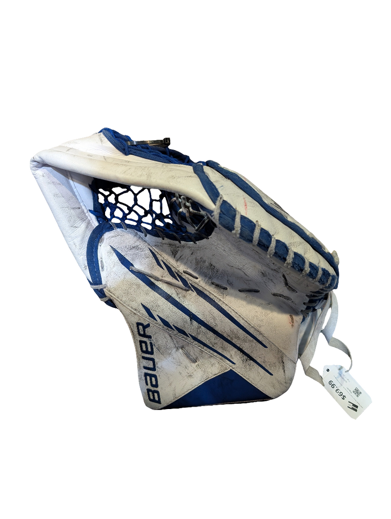 Load image into Gallery viewer, Used Regular Bauer Vapor 3X Intermediate Hockey Goalie Glove
