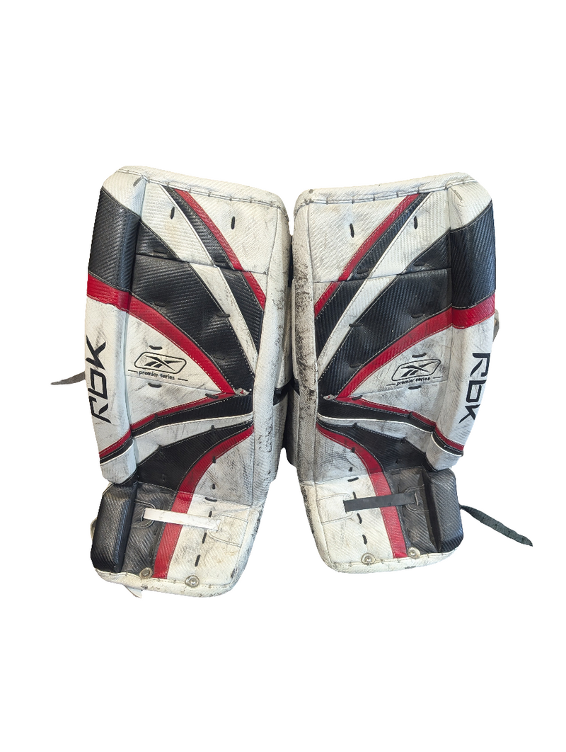 Load image into Gallery viewer, Reebok Premier Series Intermediate 29" 74cm Used Goalie Pads
