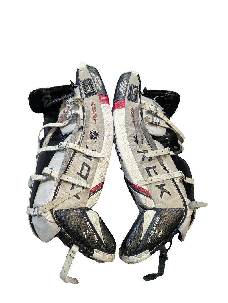 Load image into Gallery viewer, Reebok Premier Series Intermediate 29" 74cm Used Goalie Pads
