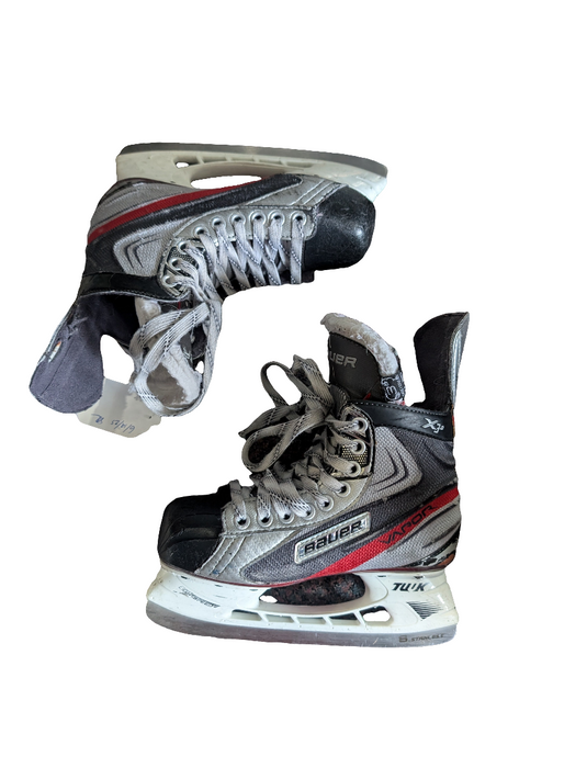 Used Bauer Vapor X3.0 Junior Size 3D Hockey Skates
