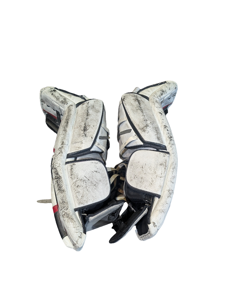Load image into Gallery viewer, Reebok Premier Series Intermediate 29" 74cm Used Goalie Pads
