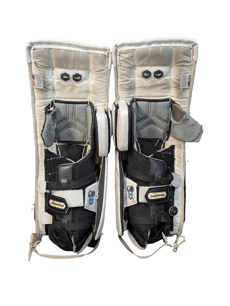 Load image into Gallery viewer, Used Vaughn Velocity VE8 31+2" Intermediate Hockey Goalie Leg Pads
