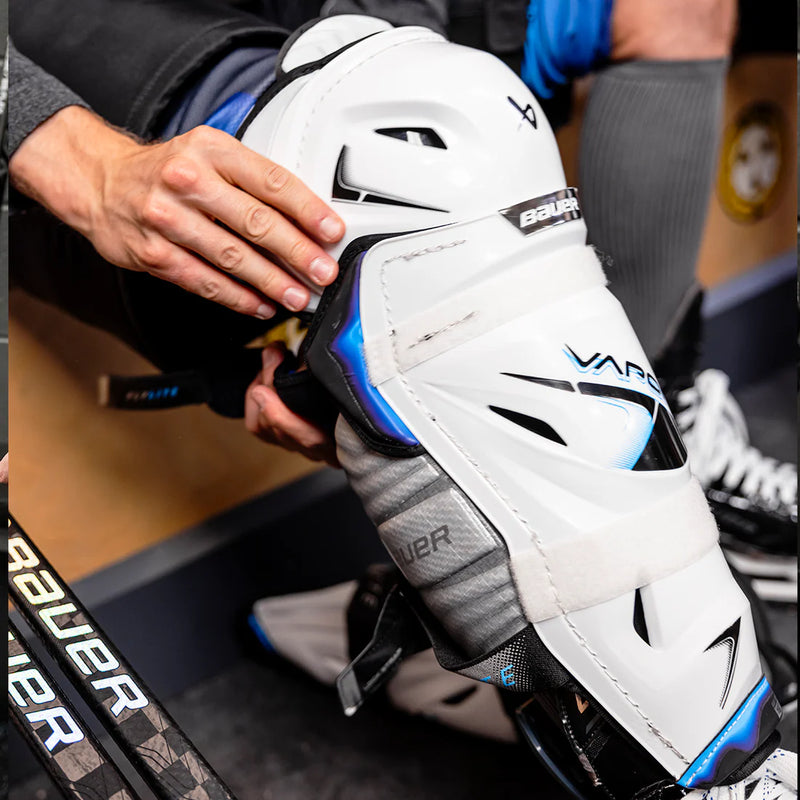 Load image into Gallery viewer, Bauer Vapor Flylite Int. Shin Guards
