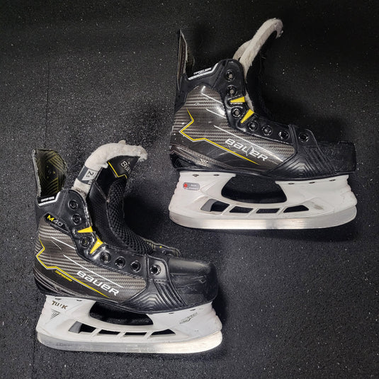 Used Bauer Supreme M40 Hockey Skates Size 2.5
