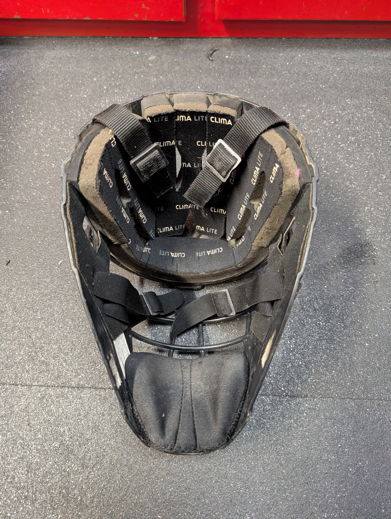 Load image into Gallery viewer, * For Parts* Used Adidas Catchers Mask
