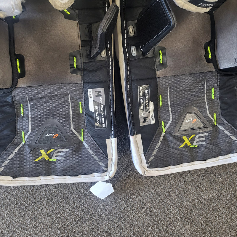Load image into Gallery viewer, Used Bauer 3x Goalie Leg Pads Sr Medium+
