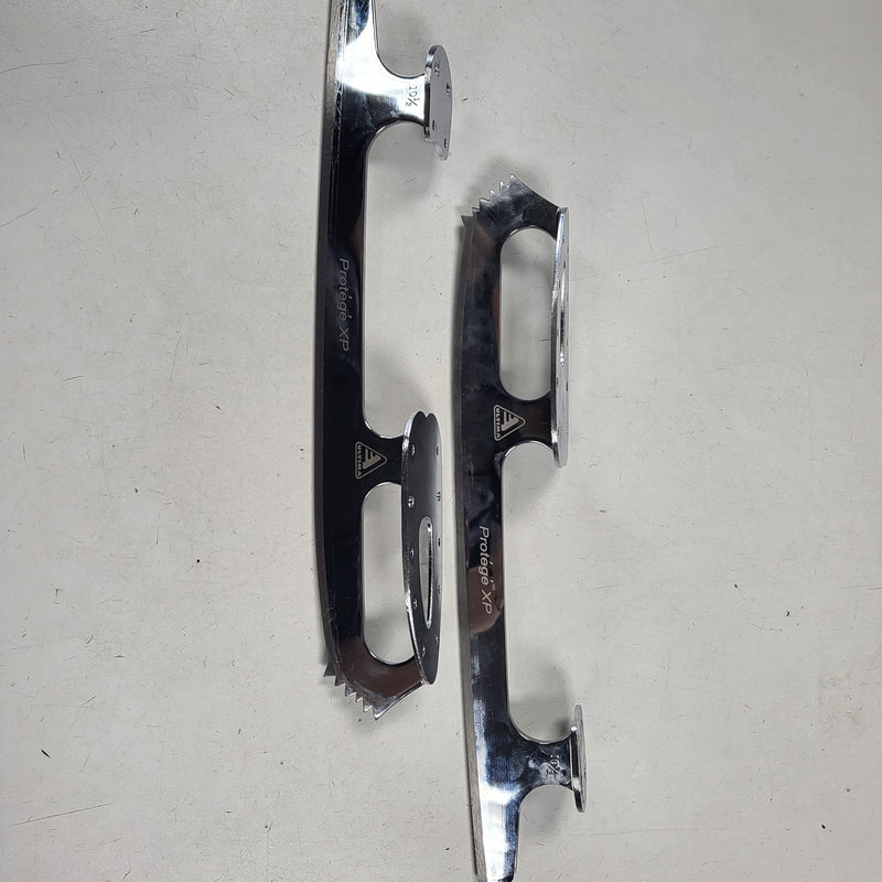 Load image into Gallery viewer, Jackson Ultima Protege XP Size 10.5" New Figure Skate Blades
