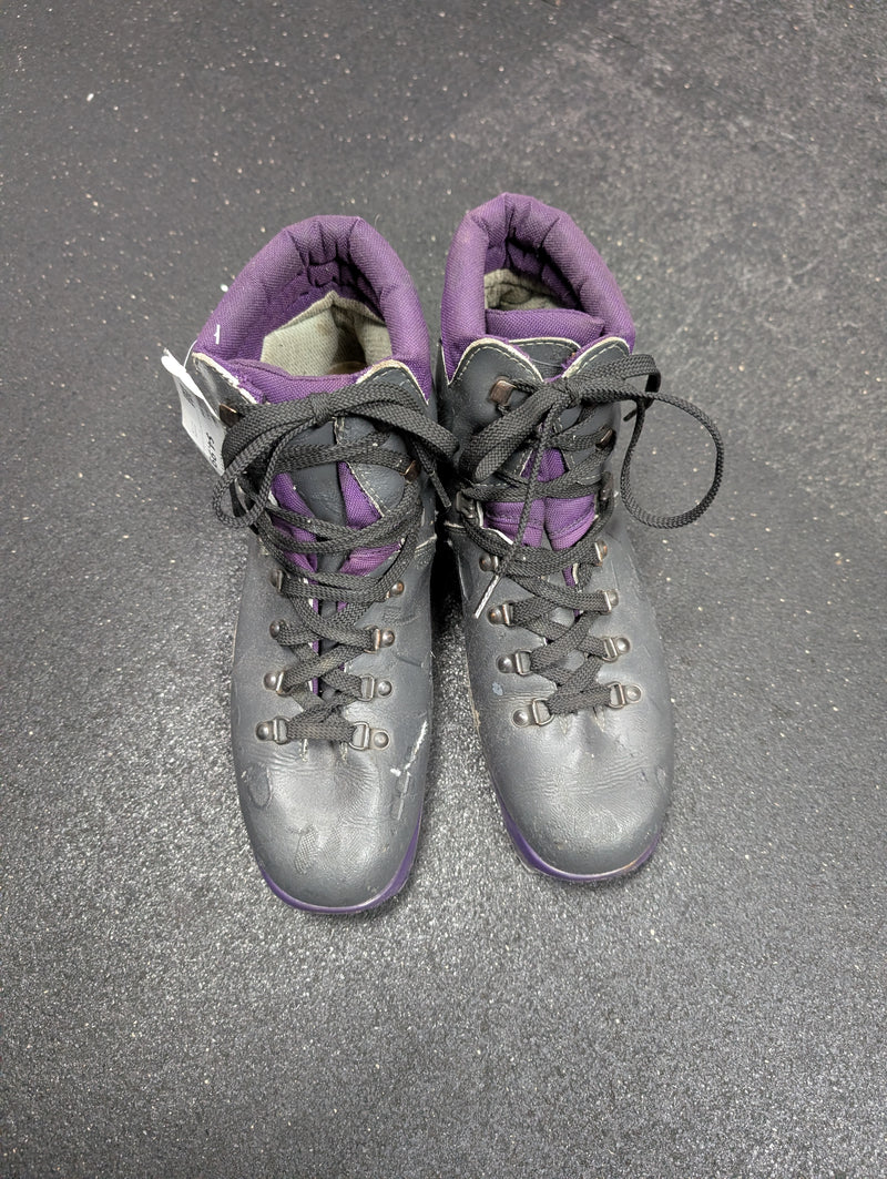 Load image into Gallery viewer, Used Alpina NNN BC 1000 Grey/Purple Cross Country Boots Size 44
