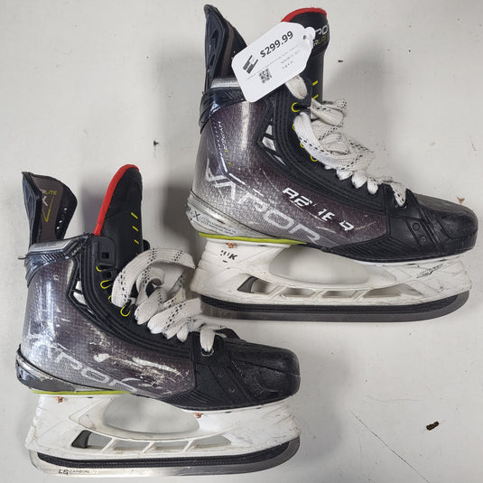 Used Bauer Vapor X Hyperlite Hockey Skates - Size 4.5