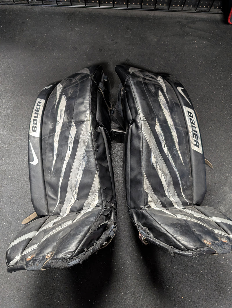 Load image into Gallery viewer, Used Nike Bauer Supreme One55SE Senior 34" Goalie Leg Pads
