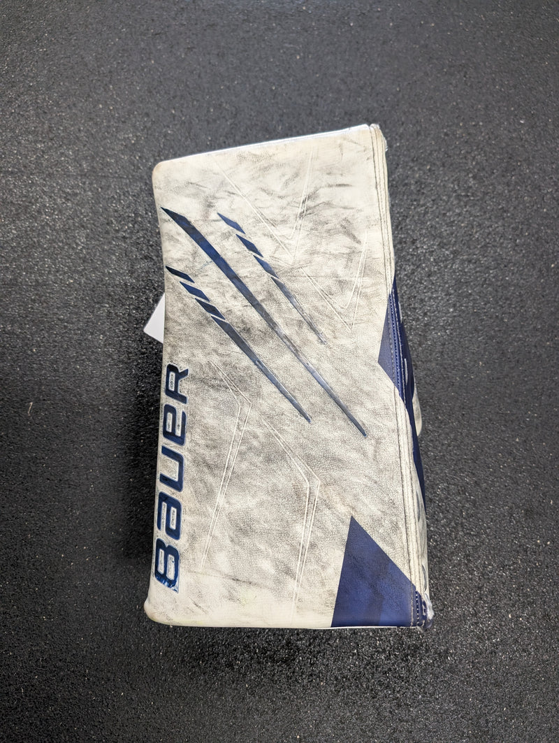 Load image into Gallery viewer, Used Bauer Vapor Hyperlite Senior Regular Hockey Goalie Blocker
