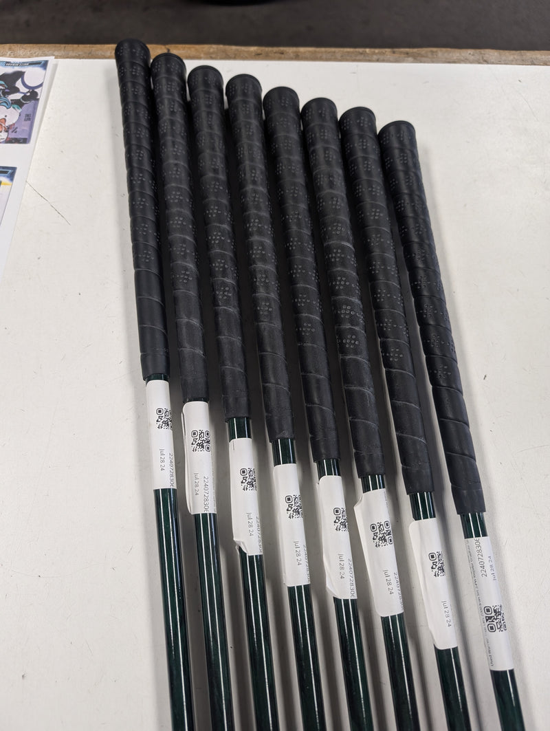 Load image into Gallery viewer, Used Warrior True Lies 2000 Iron Set 3-PW Regular Graphite Shafts
