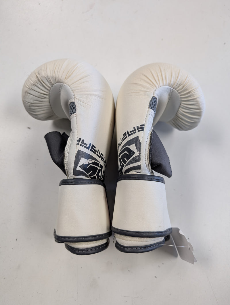 Load image into Gallery viewer, Used Seven Fight Gear Size Small Punching Bag Gloves
