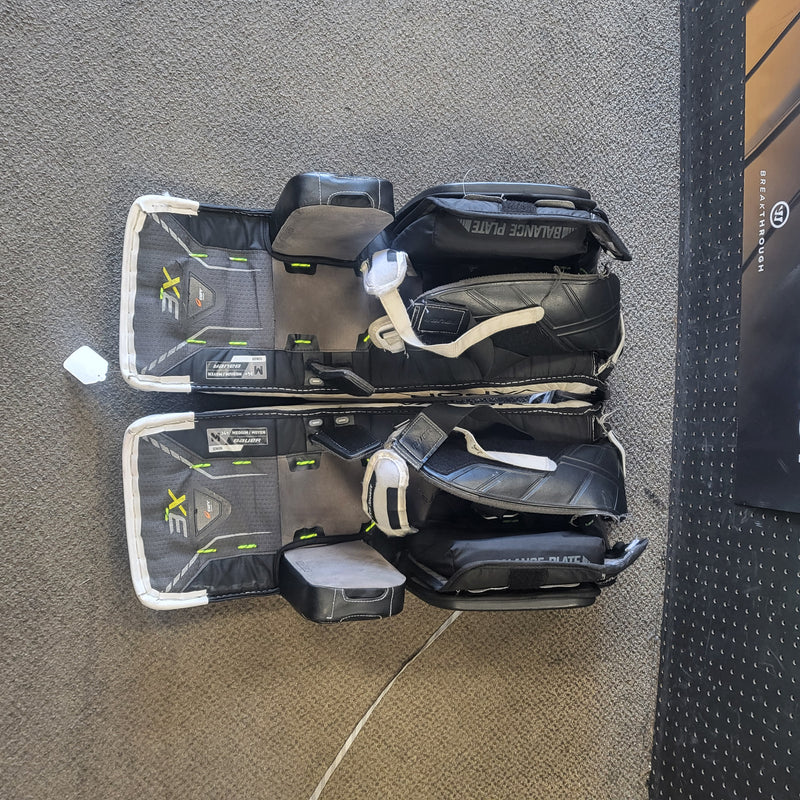 Load image into Gallery viewer, Used Bauer 3x Goalie Leg Pads Sr Medium+
