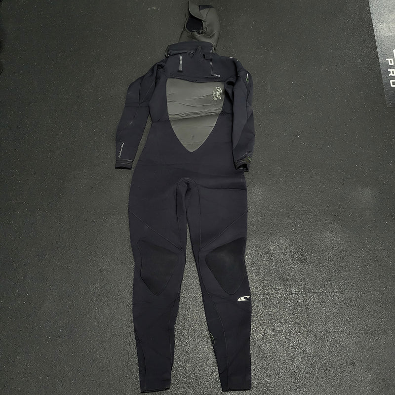 Load image into Gallery viewer, Used O'Neill Style #2581 Wetsuit - Size 10

