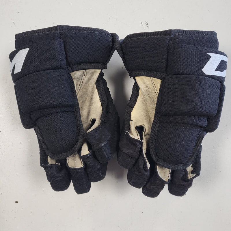 Load image into Gallery viewer, CCM Junior 12 Inch Gloves
