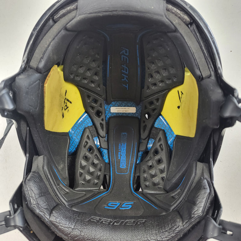 Load image into Gallery viewer, Used Bauer RE-AKT95 Hockey Helmet Small

