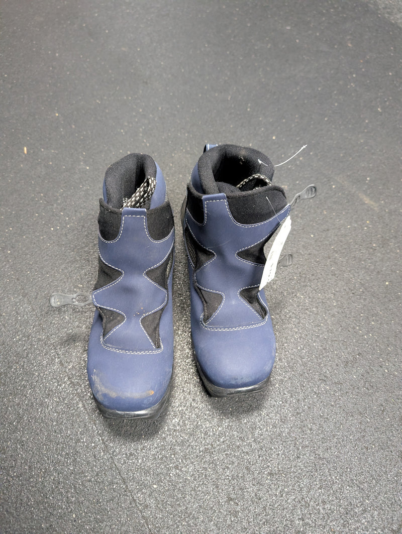 Load image into Gallery viewer, Rossignol Black/Blue Womens Size Specific 5.5 New Cross Country Boots
