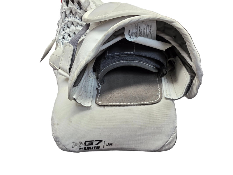 Load image into Gallery viewer, Used Warrior R/G7 Right Handed Goalie Glove Junior Size
