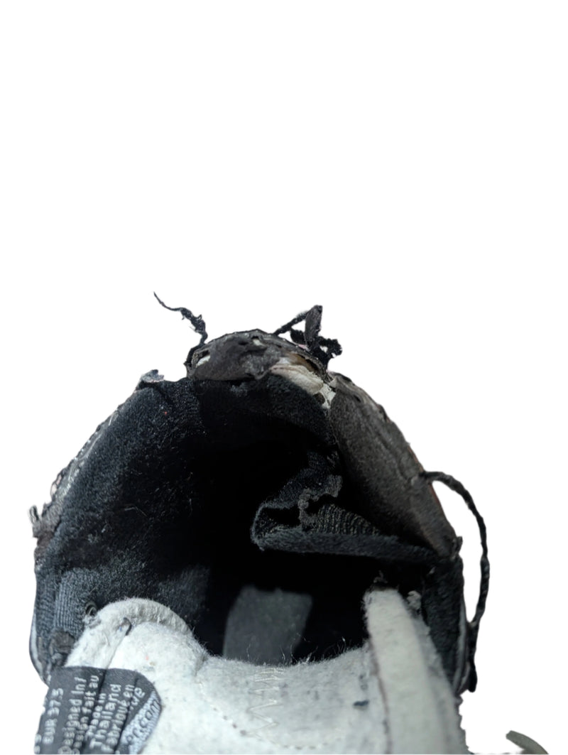 Load image into Gallery viewer, Used Bauer Vapor X700 Int. Goalie Skates
