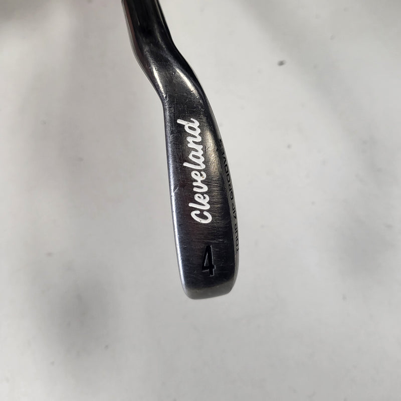 Load image into Gallery viewer, Used Cleveland CG7 Tour Black RH Iron Set 3-9, PW

