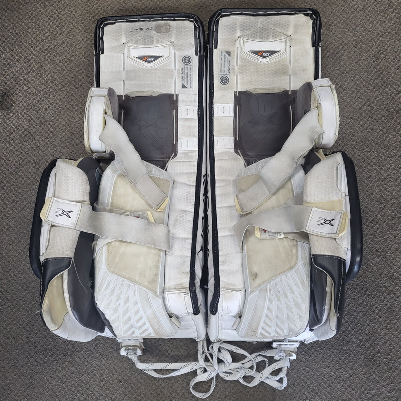 Load image into Gallery viewer, Used Bauer Vapor 2x Goalie Pads - Size: Senior Medium
