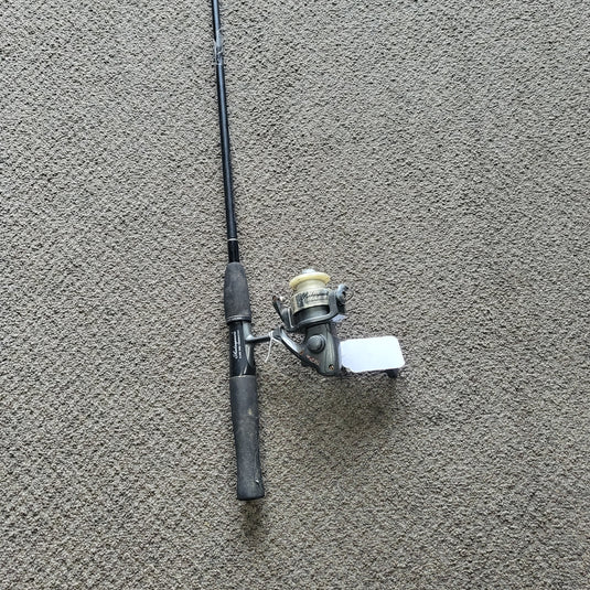 Used Shakespear Fishing Pole W/SKP20 Reel