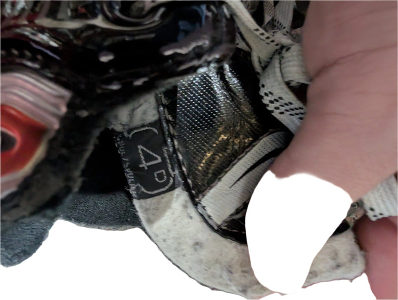 Load image into Gallery viewer, Used Bauer Vapor X700 Int. Goalie Skates
